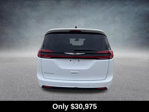 2025 Chrysler Pacifica L