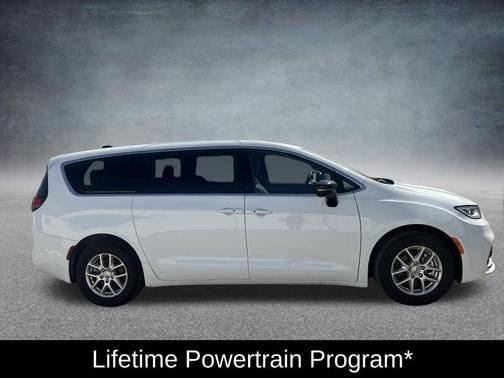 2025 Chrysler Pacifica L