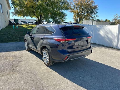 2022 Toyota Highlander Hybrid Limited