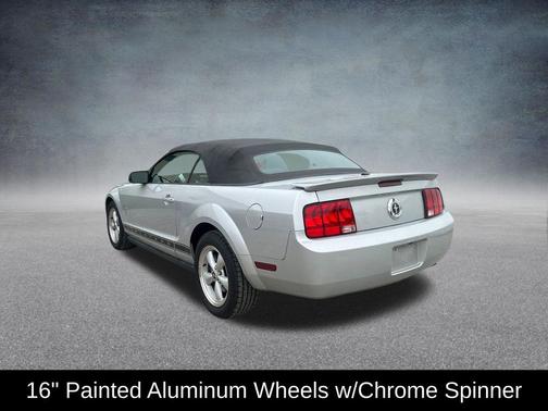 2007 Ford Mustang Deluxe