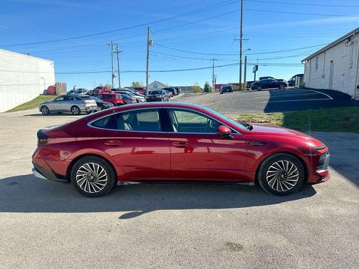 2024 Hyundai SONATA Hybrid Limited