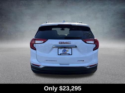 Summit White 2023 GMC Terrain AWD AT4