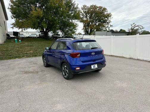 2024 Hyundai VENUE Limited