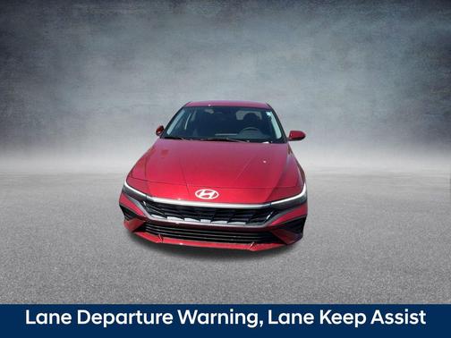 2025 Hyundai ELANTRA SE