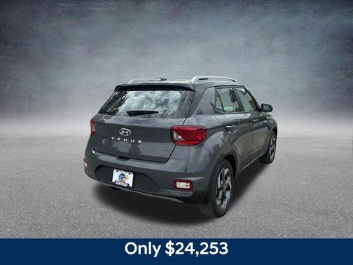 Ecotronic Gray w/Black Roof 2026 Hyundai VENUE SEL w/Two-Tone Roof