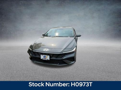 2025 Hyundai ELANTRA Limited