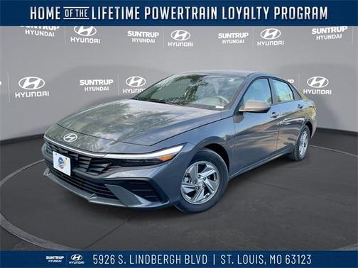 2025 Hyundai ELANTRA SE