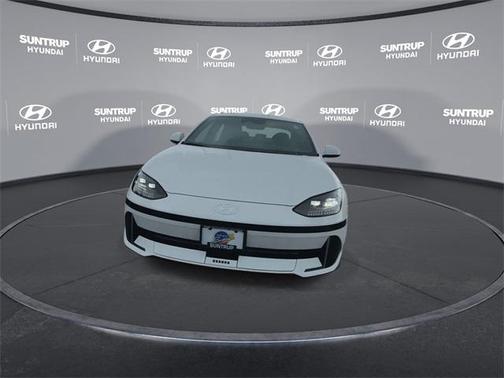 2024 Hyundai IONIQ 6 SE
