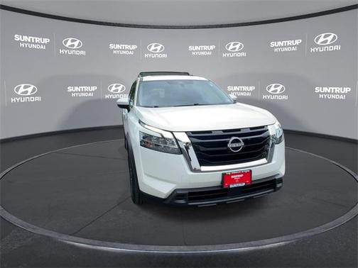 2022 Nissan Pathfinder SV 4WD