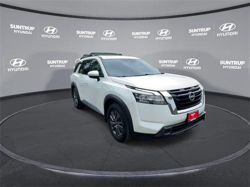 2022 Nissan Pathfinder SV 4WD