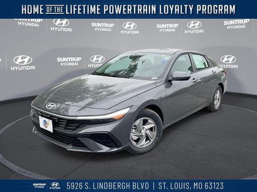 2025 Hyundai ELANTRA SE