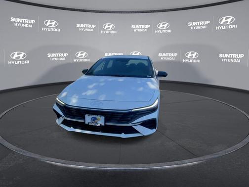 2025 Hyundai ELANTRA HEV SEL Sport