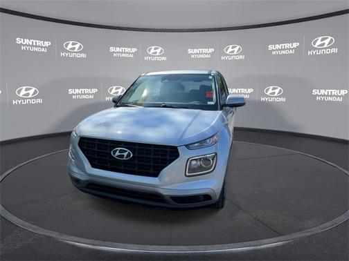 2023 Hyundai VENUE SE