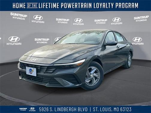 2025 Hyundai ELANTRA SE