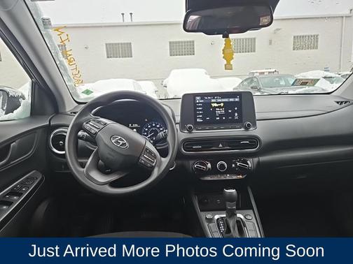 2023 Hyundai KONA SEL