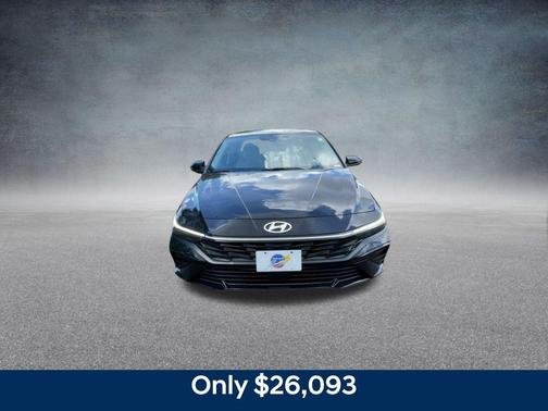 2025 Hyundai ELANTRA Limited