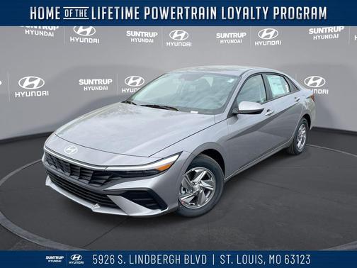 2025 Hyundai ELANTRA SE