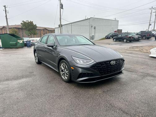 2022 Hyundai SONATA SEL