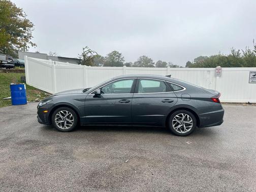 2022 Hyundai SONATA SEL