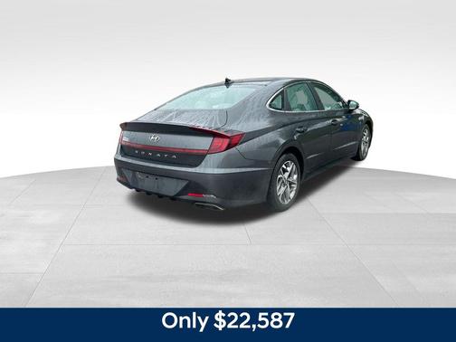 2022 Hyundai SONATA SEL