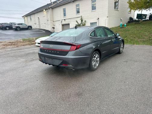 2022 Hyundai SONATA SEL