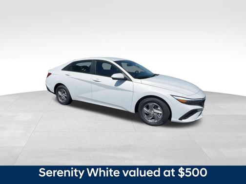 2025 Hyundai ELANTRA SE