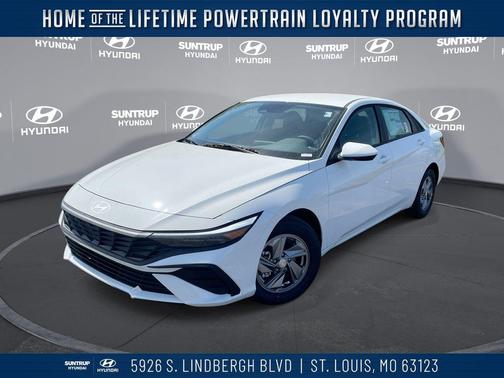 2025 Hyundai ELANTRA SE