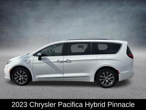 2023 Chrysler Pacifica L