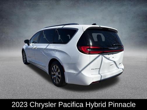 2023 Chrysler Pacifica L