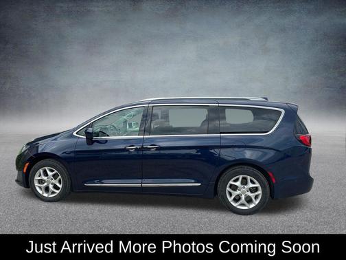 Jazz Blue Pearlcoat 2018 Chrysler Pacifica Touring-L Plus