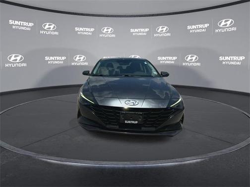 2021 Hyundai ELANTRA SE
