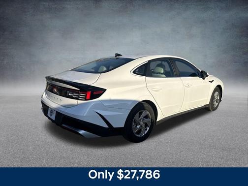 2026 Hyundai SONATA SE