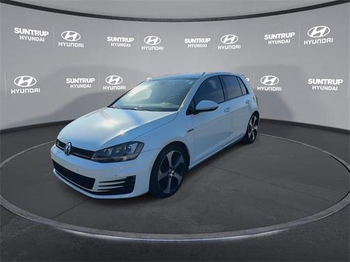 2016 Volkswagen Golf GTI 2.0T SE 4-Door