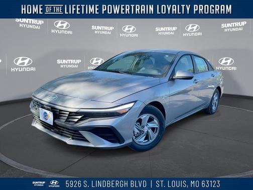 2025 Hyundai ELANTRA SE