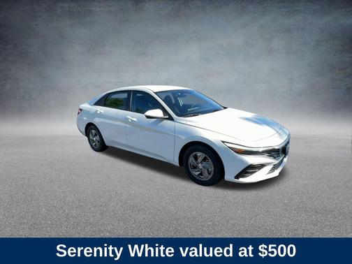 2025 Hyundai ELANTRA SE