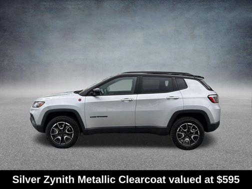 Silver Zynith Metallic Clearcoat 2025 Jeep Compass Trailhawk