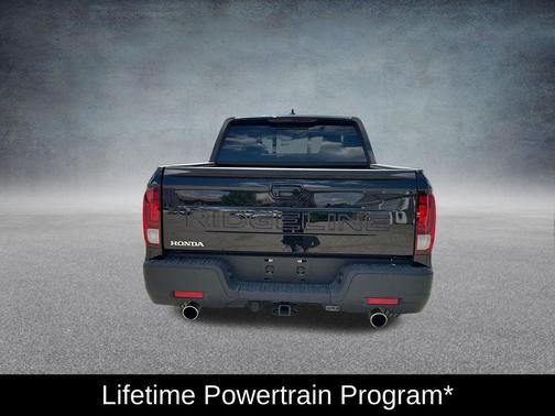 Crystal Black Pearl 2025 Honda Ridgeline RTL