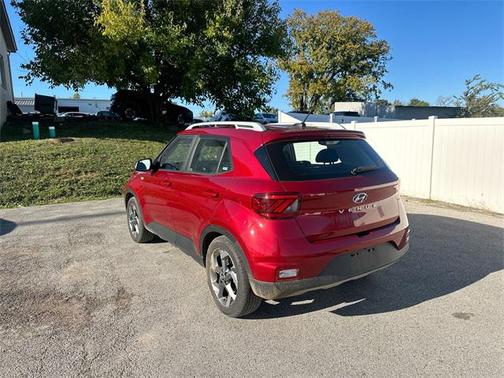 2024 Hyundai VENUE SEL