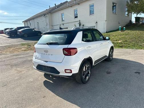 2022 Hyundai VENUE Limited