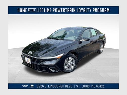 2025 Hyundai ELANTRA SE