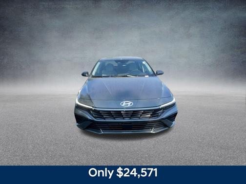 2025 Hyundai ELANTRA Limited