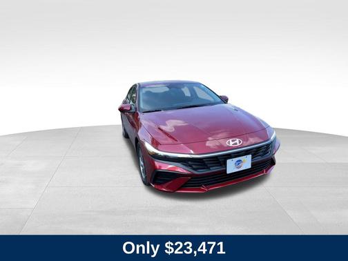 2025 Hyundai ELANTRA SE