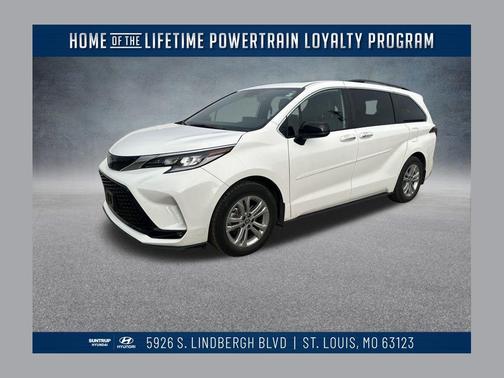 2022 Toyota Sienna XSE 7 Passenger