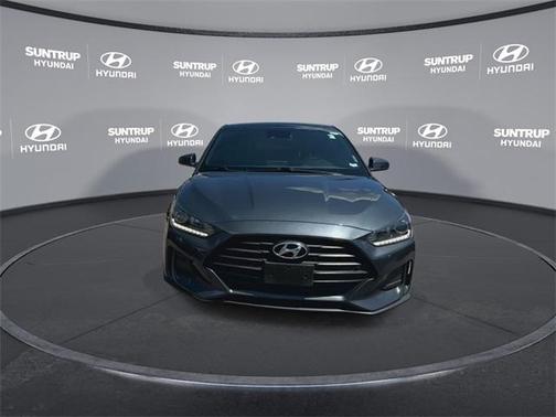 2019 Hyundai Veloster 2