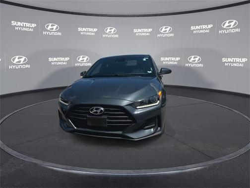 2019 Hyundai Veloster 2