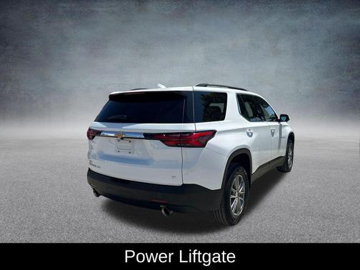 Summit White 2023 Chevrolet Traverse LT Cloth