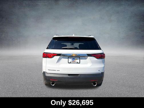 Summit White 2023 Chevrolet Traverse LT Cloth