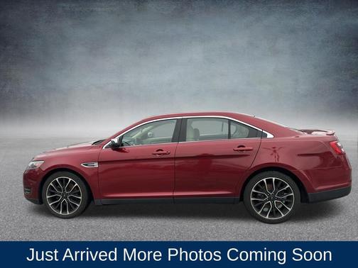 2018 Ford Taurus Limited