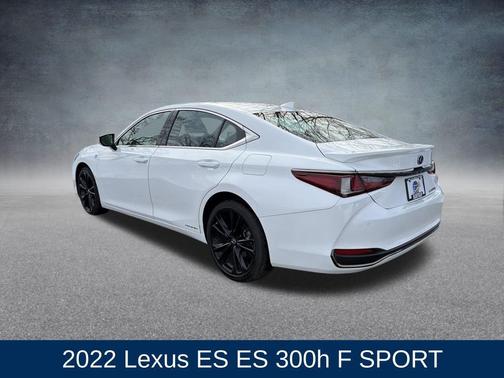 2022 Lexus ES 300h F SPORT