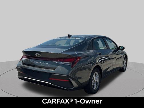 Amazon Gray 2026 Hyundai ELANTRA SE